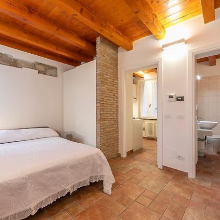 Via 5 Giornate 13 - Apartment Комо Экстерьер фото