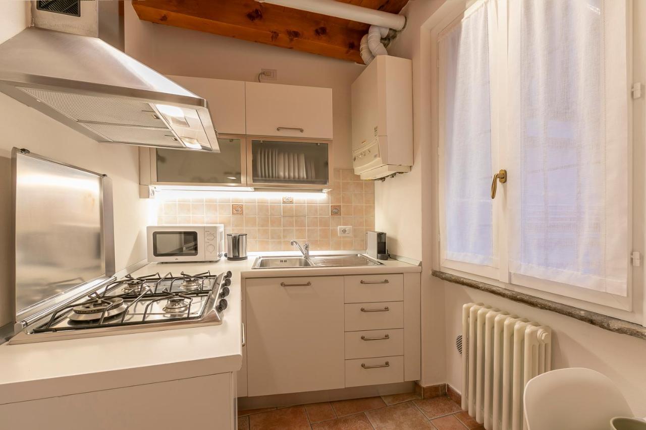 Via 5 Giornate 13 - Apartment Комо Экстерьер фото