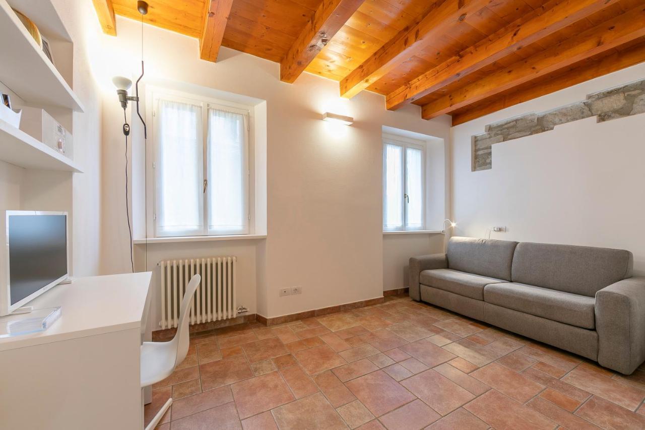 Via 5 Giornate 13 - Apartment Комо Экстерьер фото